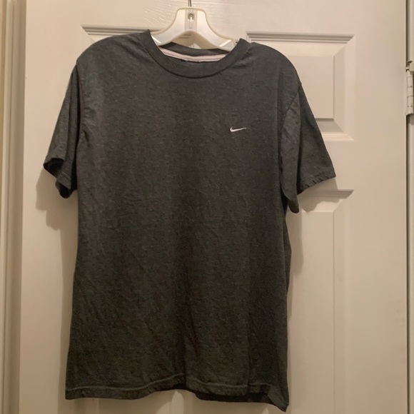Men’s Nike T-shirt - Picture 1 of 3